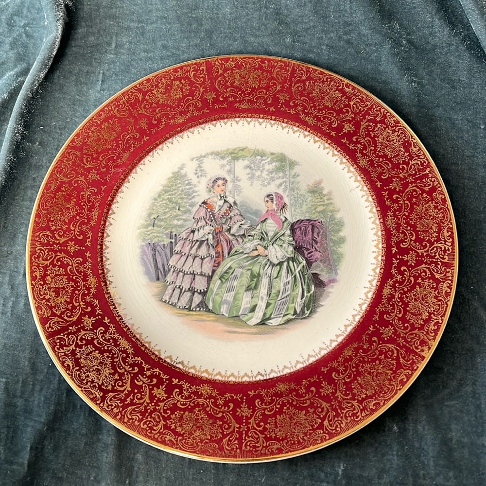 VTG 23 Karat Gold Imperial Victorian Plate